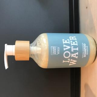 AKTION: Shampoo Love Water, 250ml Flasche & Gutschein für eine Nachfüllung