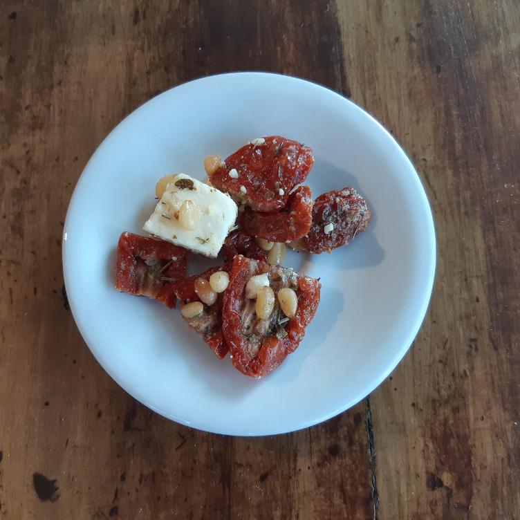 Tomaten mit Feta mariniert Bio